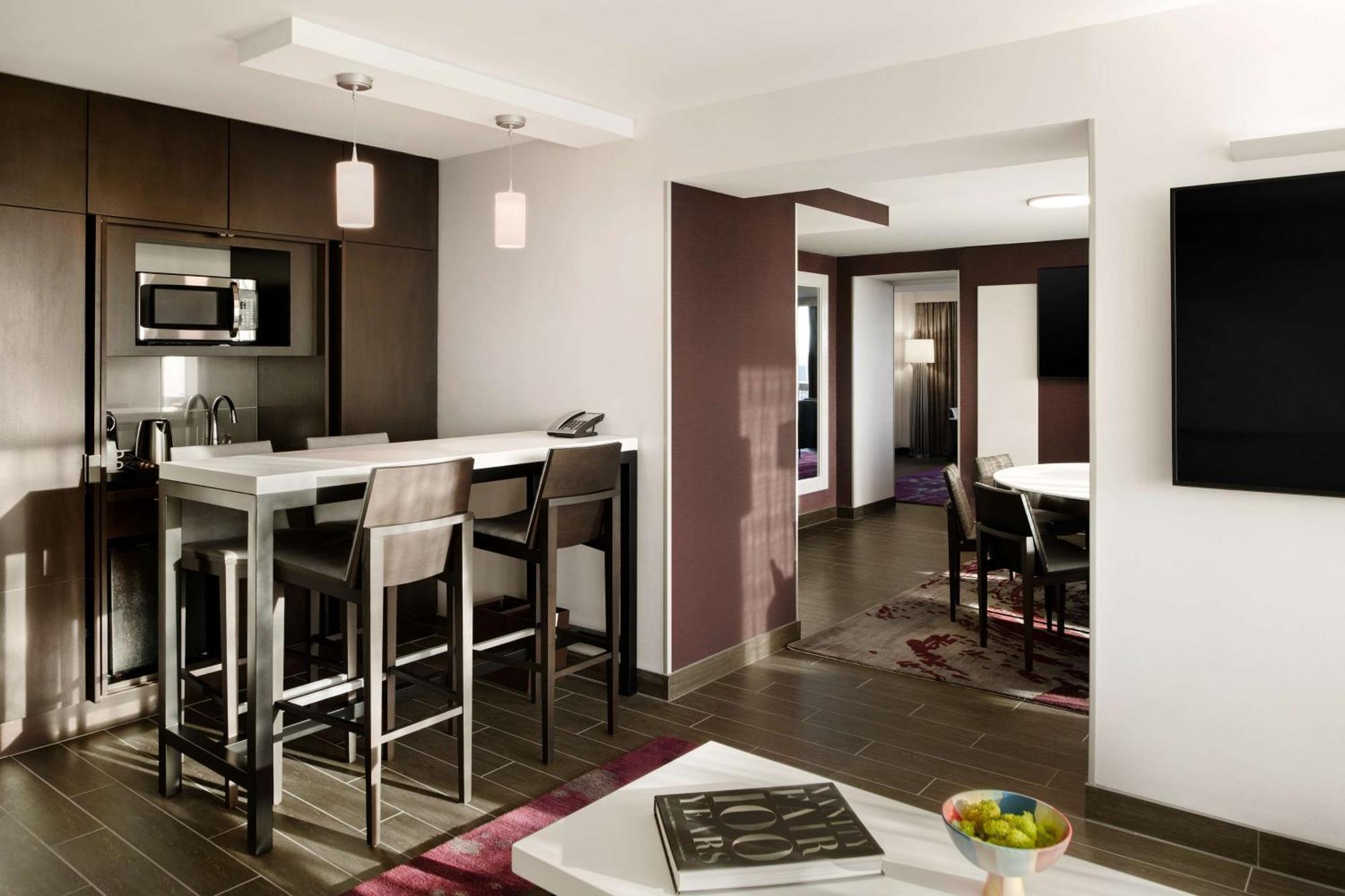 Hilton Dc National Mall The Wharf Hotel 4*